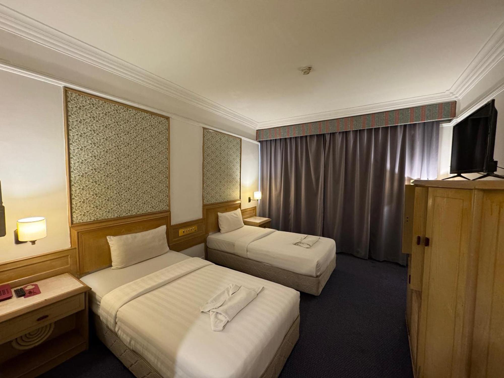 Hotel Deleeton Kota Kinabalu Kültér fotó