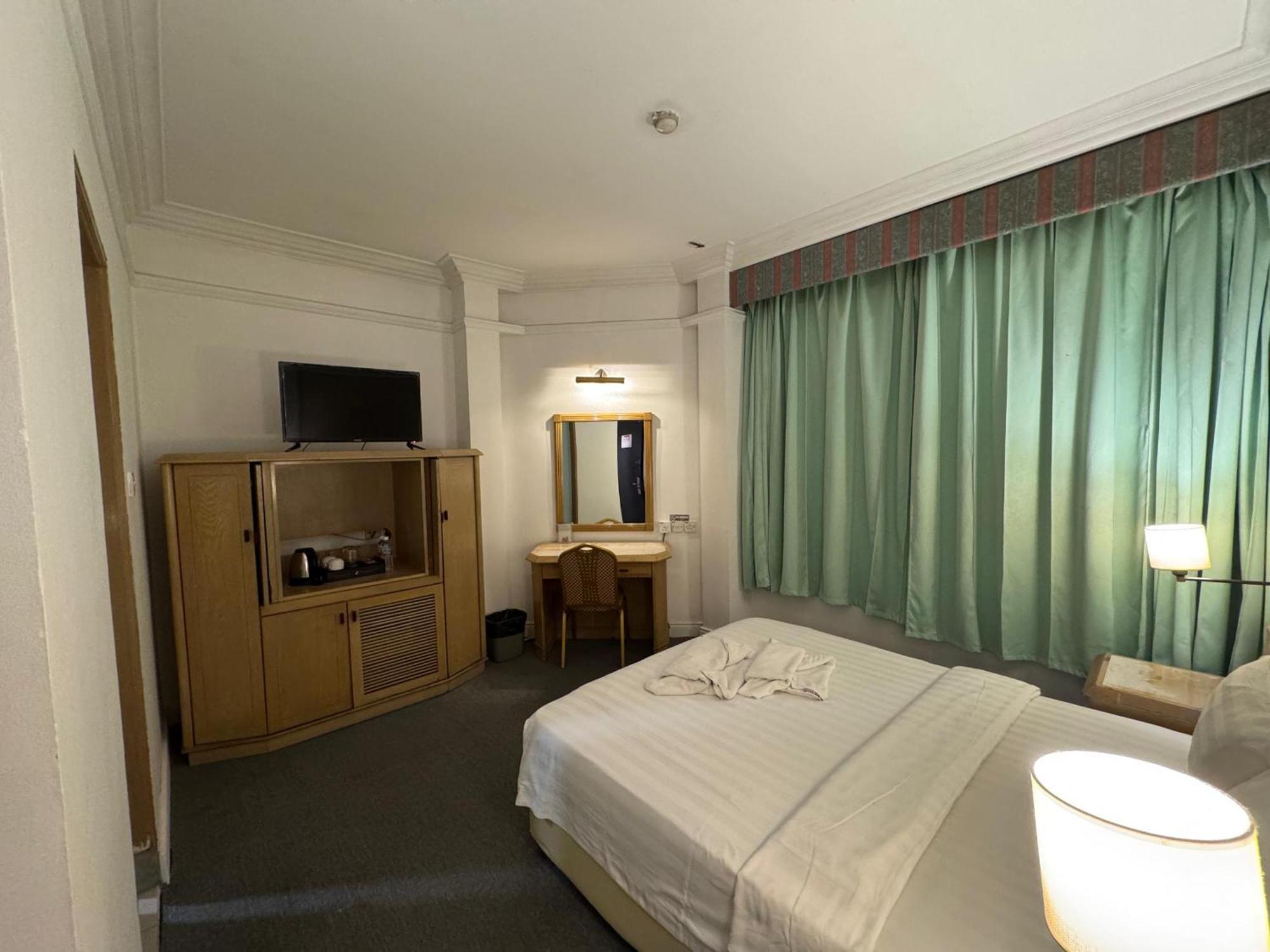 Hotel Deleeton Kota Kinabalu Kültér fotó