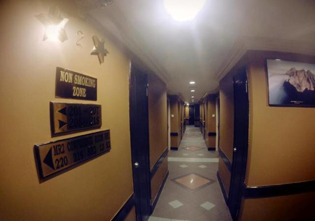 Hotel Deleeton Kota Kinabalu Kültér fotó